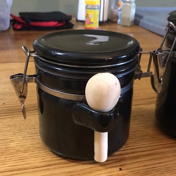 4 black containers for your kitchen. - Picture 6 of 15